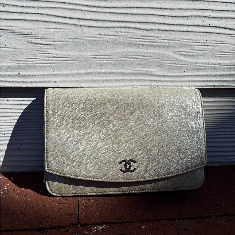 Chanel Wallet on Chain – Beige Caviar Leather, Gunmetal CC Logo & Chain